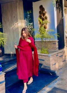 Kapalı Escort Erkeğini Kilitleyen Kudurmuş